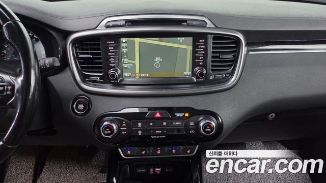 Kia Sorento 2016 — photo 12