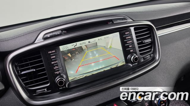 Kia Sorento 2016 — photo 14
