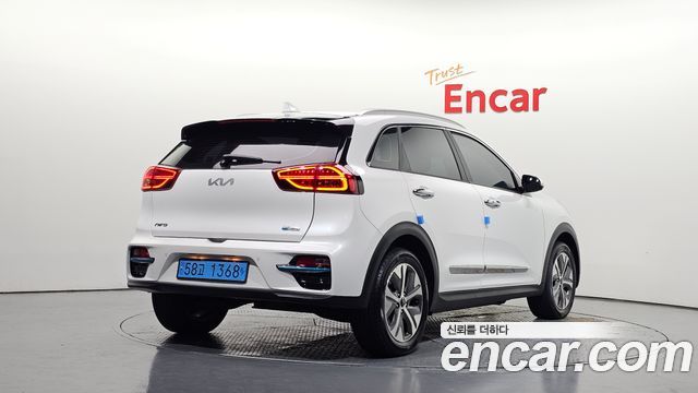 Kia Niro 2022 — photo 2