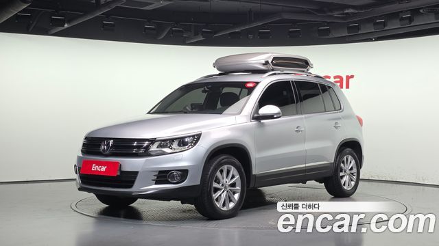 Volkswagen Tiguan 2012 — photo 1