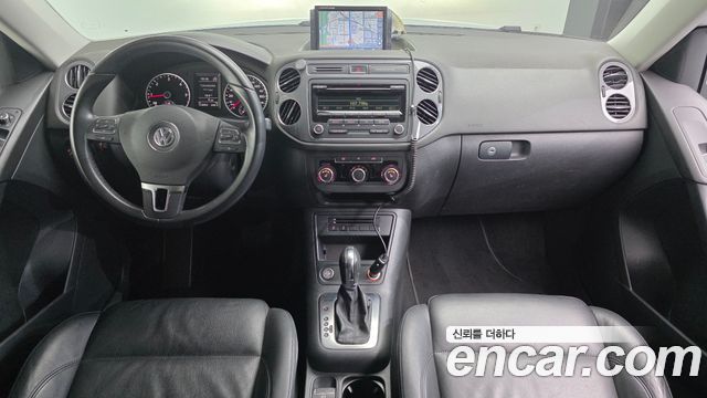 Volkswagen Tiguan 2012 — photo 7