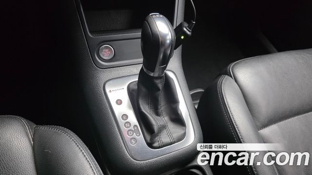 Volkswagen Tiguan 2012 — photo 9