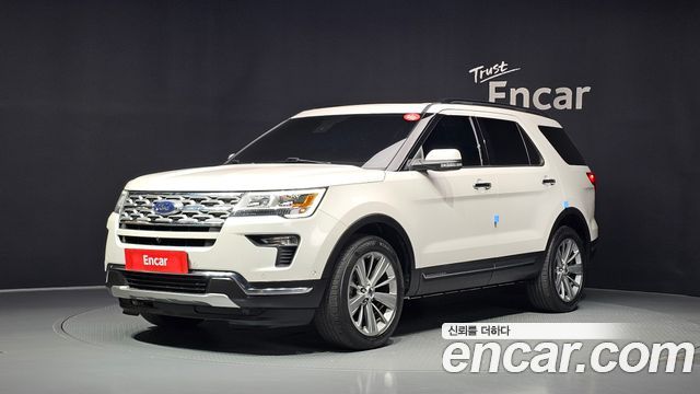 Ford Explorer 2018 — photo 1