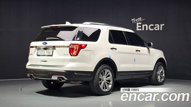 Ford Explorer 2018 — photo 2