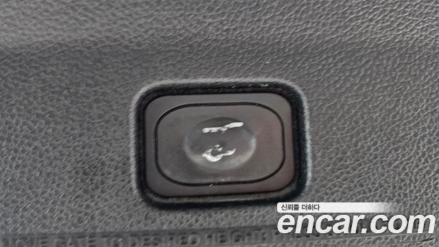 Ford Explorer 2018 — photo 24
