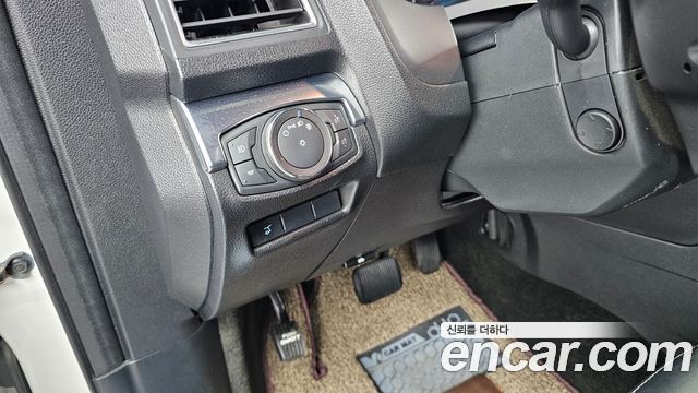 Ford Explorer 2018 — photo 29