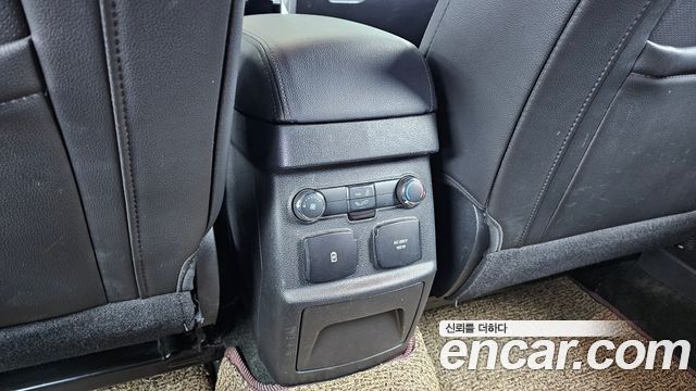 Ford Explorer 2018 — photo 31