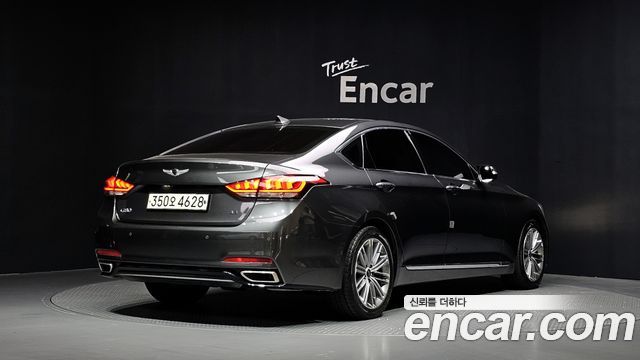 Genesis G80 2017 — photo 2
