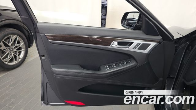 Genesis G80 2017 — photo 14