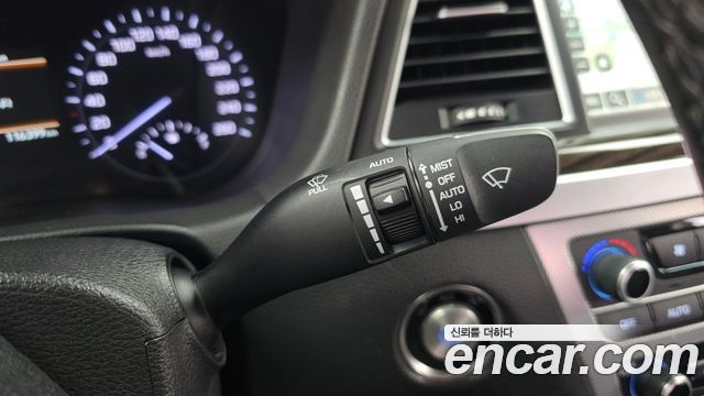 Genesis G80 2017 — photo 30