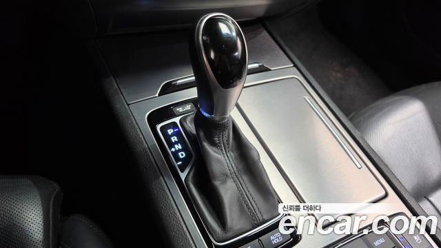 Hyundai Genesis 2015 — photo 9