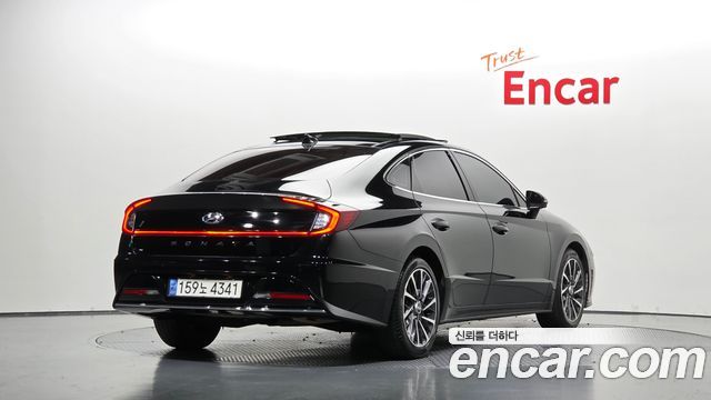 Hyundai Sonata 2022 — photo 2