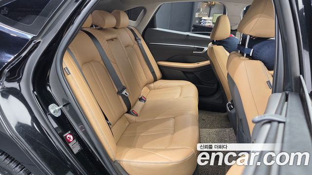 Hyundai Sonata 2022 — photo 12
