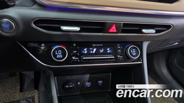 Hyundai Sonata 2022 — photo 17
