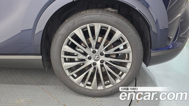 Lexus RX 2023 — photo 7