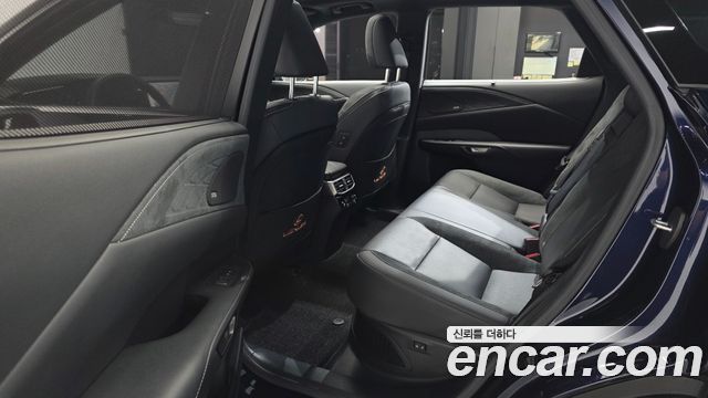 Lexus RX 2023 — photo 16