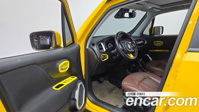 Jeep Renegade 2018 — photo 13