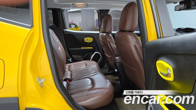 Jeep Renegade 2018 — photo 17
