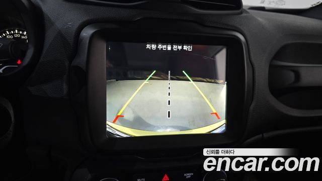Jeep Renegade 2018 — photo 20