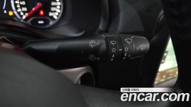 Jeep Renegade 2018 — photo 24
