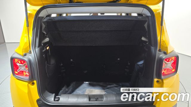 Jeep Renegade 2018 — photo 26