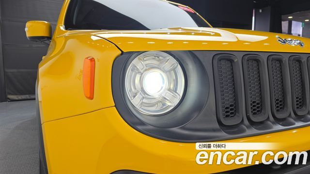 Jeep Renegade 2018 — photo 8
