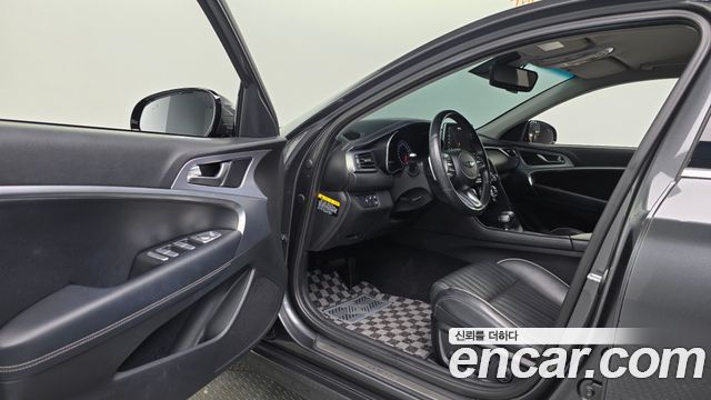 Genesis G70 2019 — photo 10