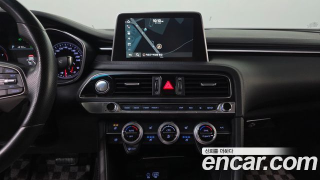 Genesis G70 2019 — photo 14