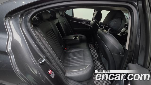 Genesis G70 2019 — photo 18