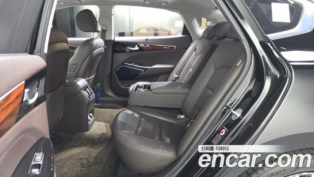 Kia K7 2017 — photo 18