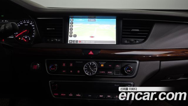 Kia K7 2017 — photo 20