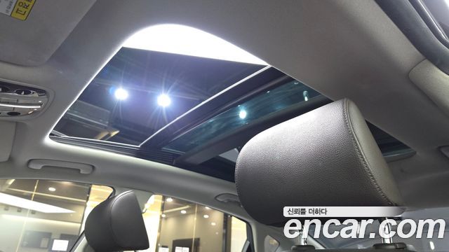 Kia K7 2017 — photo 25