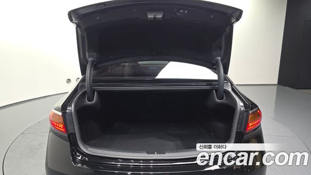 Kia K7 2017 — photo 26