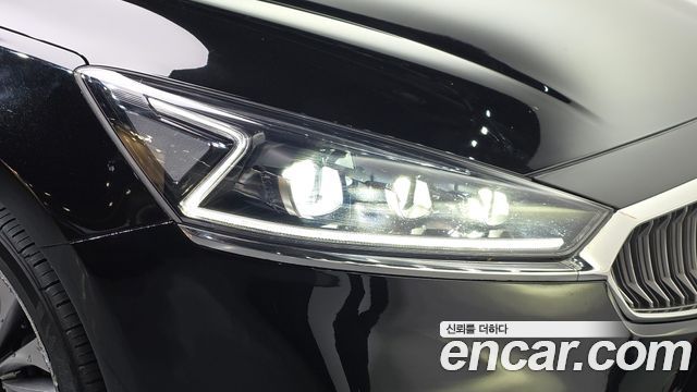 Kia K7 2017 — photo 8
