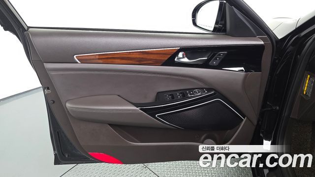 Kia K7 2017 — photo 14