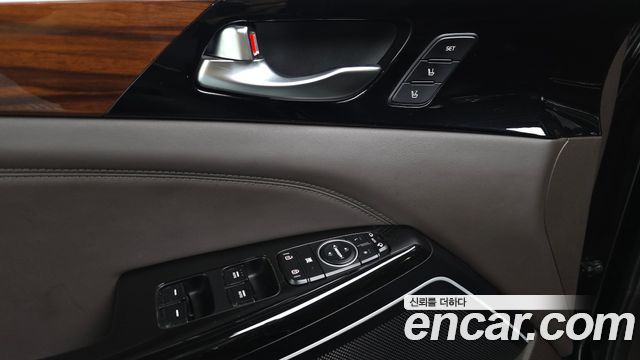 Kia K7 2017 — photo 30