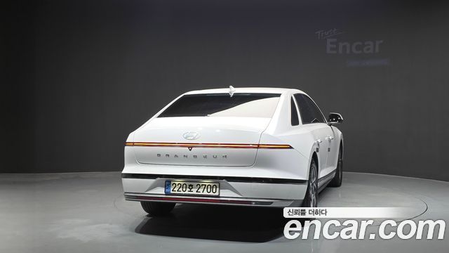 Hyundai Grandeur 2023 — photo 4