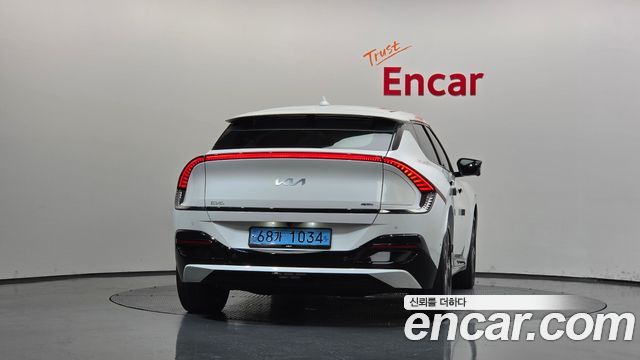 Kia EV6 2023 — photo 4