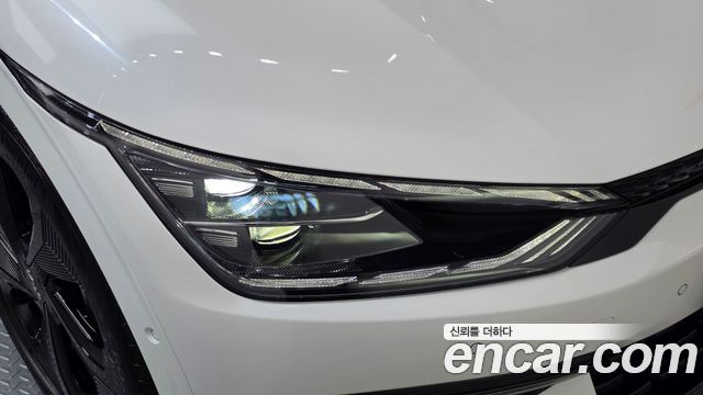 Kia EV6 2023 — photo 8