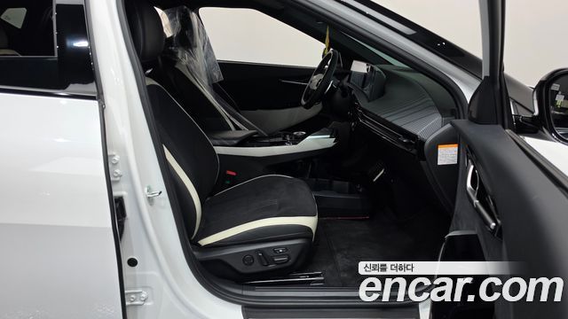 Kia EV6 2023 — photo 16