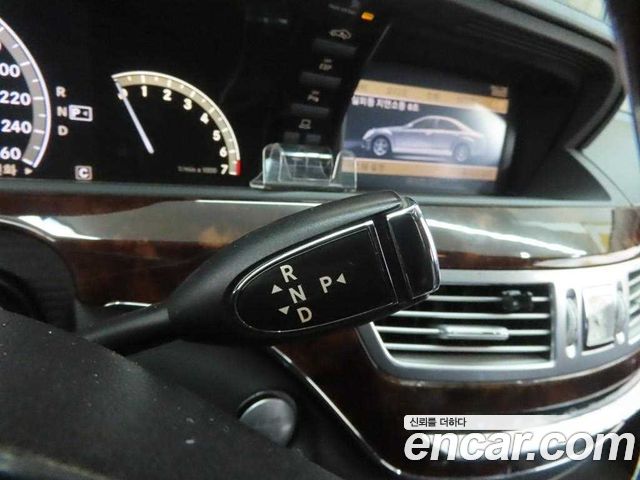 Mercedes-Benz S-Class 2008 — photo 10