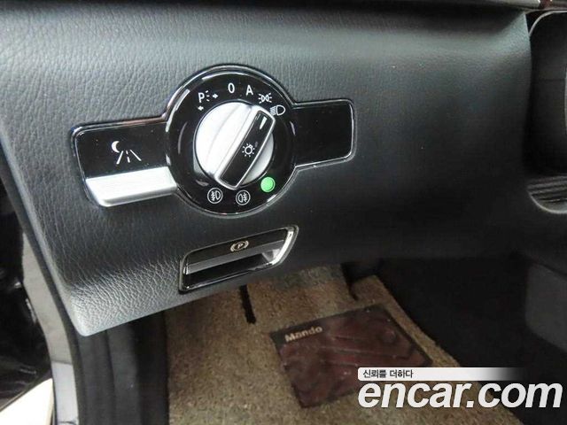 Mercedes-Benz S-Class 2008 — photo 11