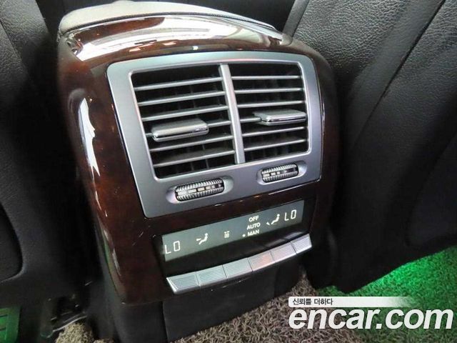 Mercedes-Benz S-Class 2008 — photo 16