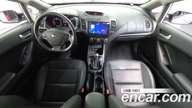 Kia K3 2017 — photo 10