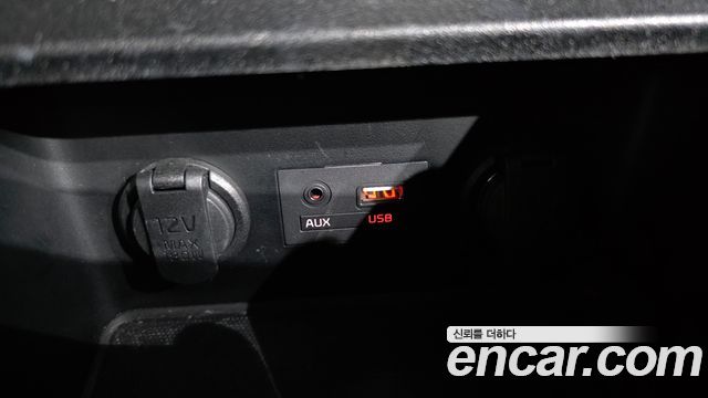 Kia K3 2017 — photo 24