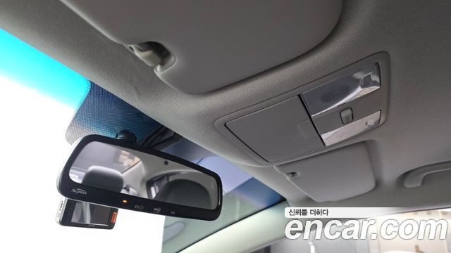 Kia K3 2017 — photo 25
