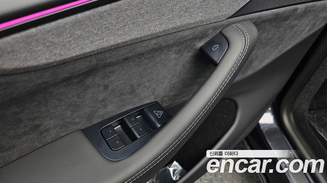 Tesla Model Y 2026 — photo 28