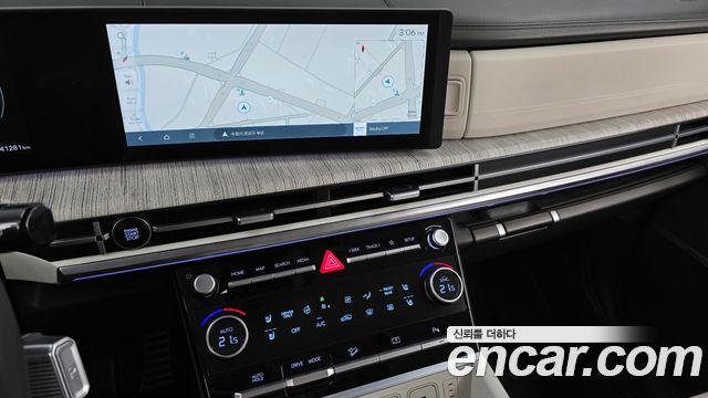 Hyundai Santafe 2025 — photo 19