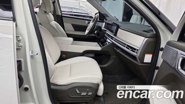 Hyundai Santafe 2025 — photo 16