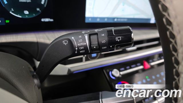 Hyundai Santafe 2025 — photo 28